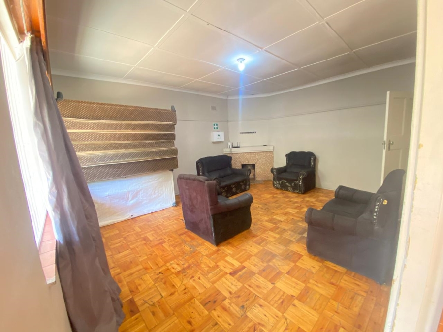 5 Bedroom Property for Sale in Willows Free State